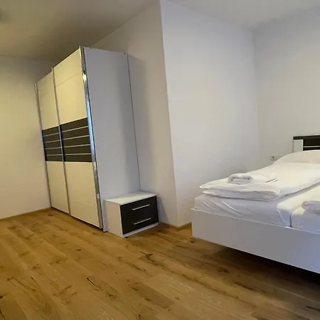 International House Mit 3 Schlafzimmern Zw Ap 6