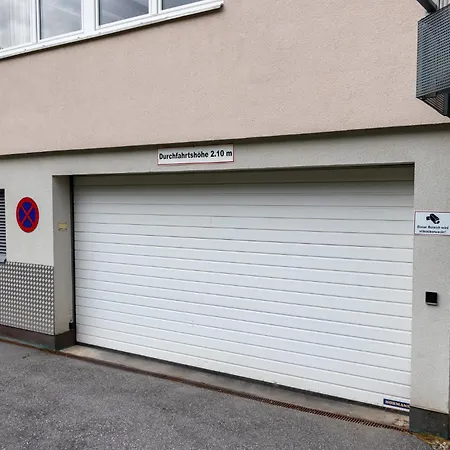International House Mit 3 Schlafzimmern Zw Ap 6 Lägenhet *